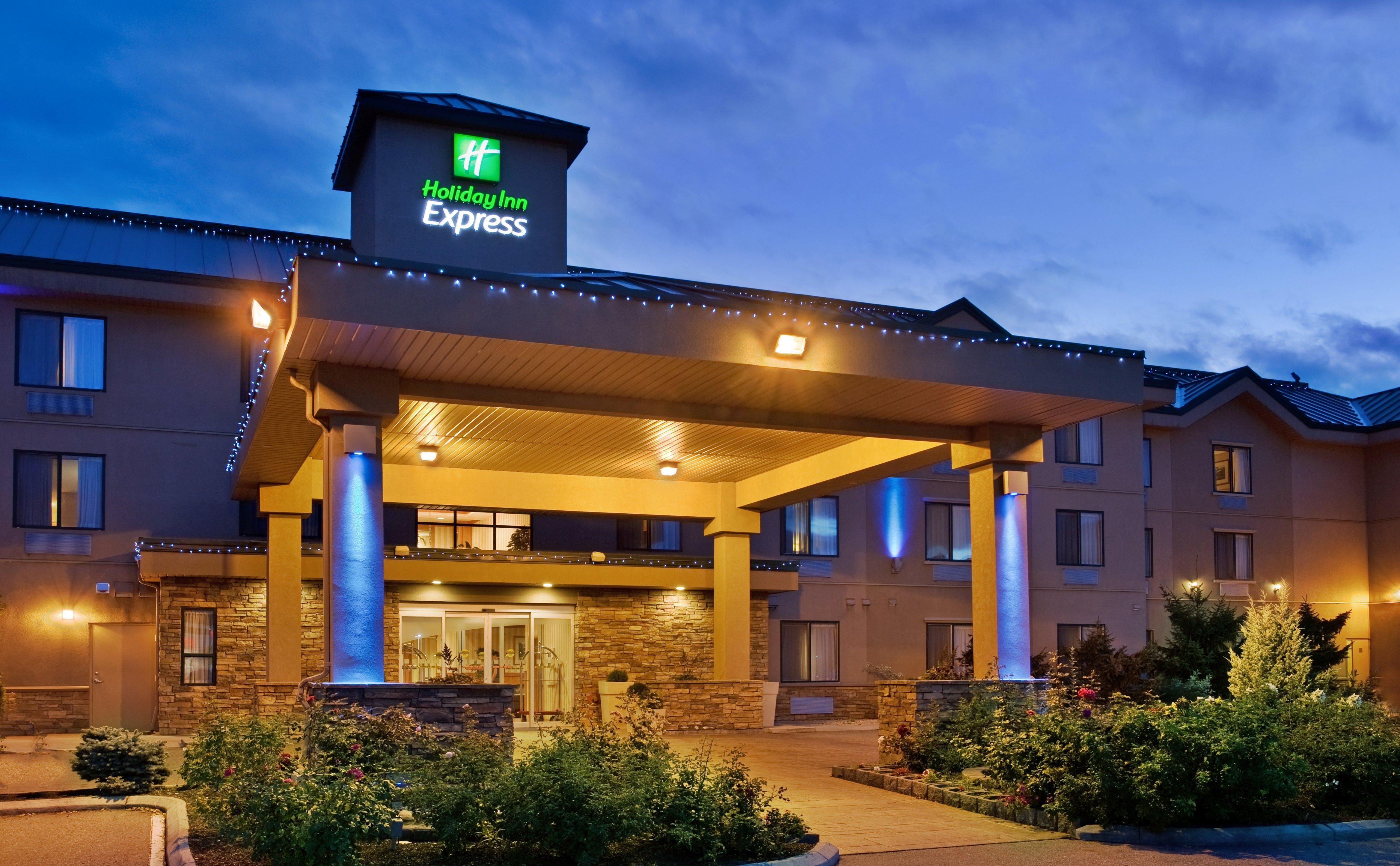 Holiday Inn Express Hotel & Suites Vernon, An Ihg Hotel Exterior foto