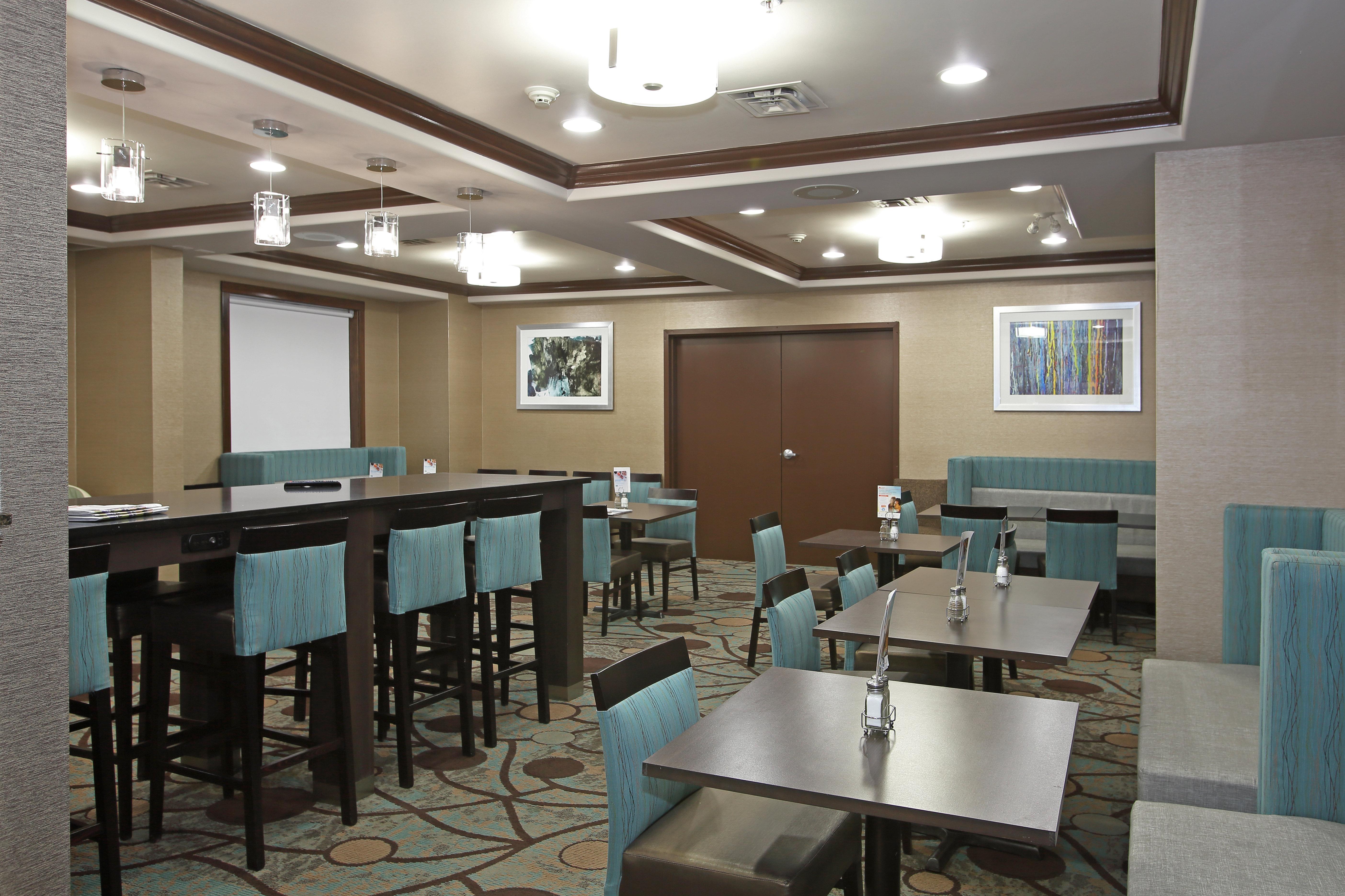 Holiday Inn Express Hotel & Suites Vernon By Ihg Exterior foto