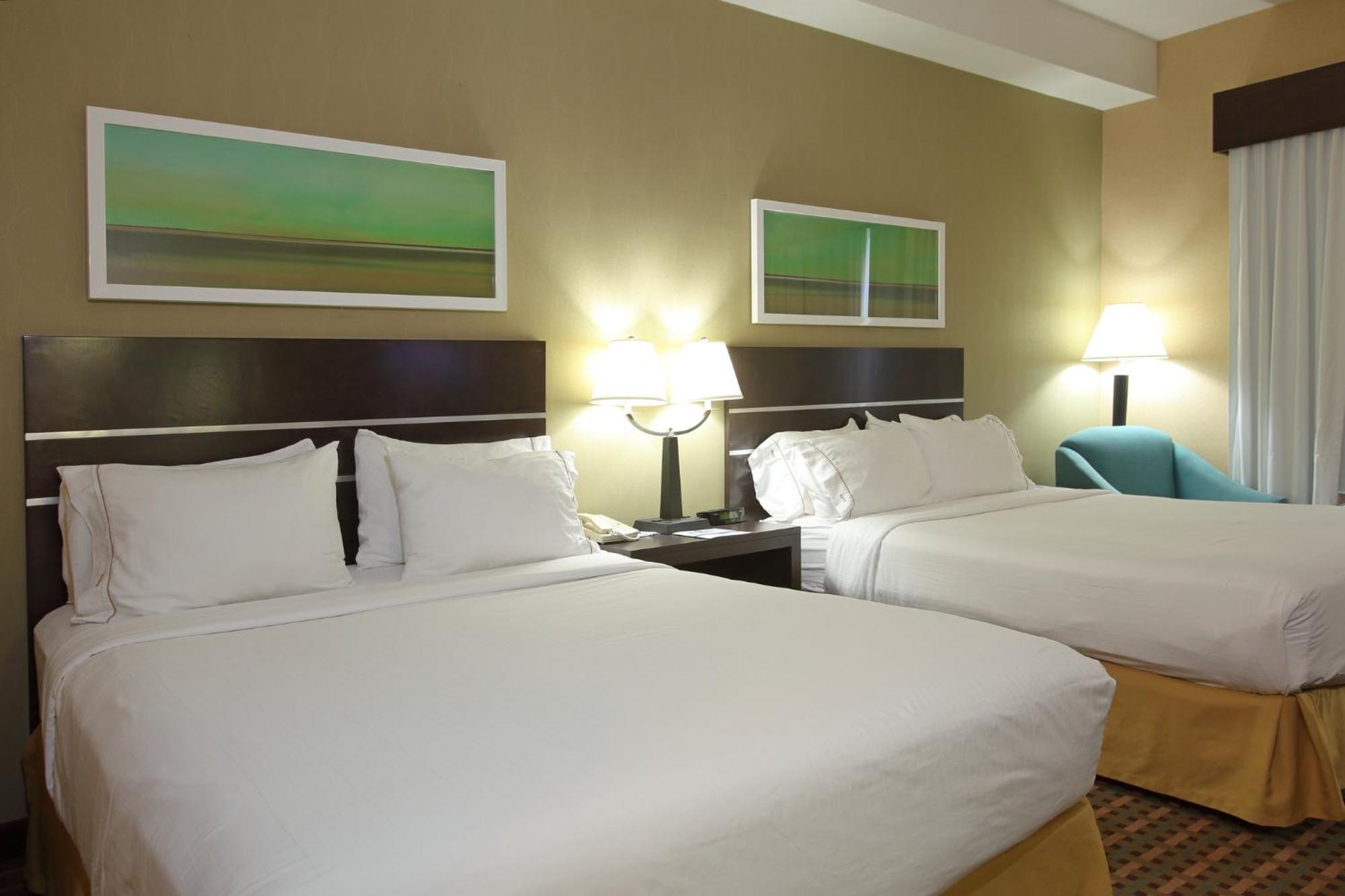 Holiday Inn Express Hotel & Suites Vernon By Ihg Exterior foto